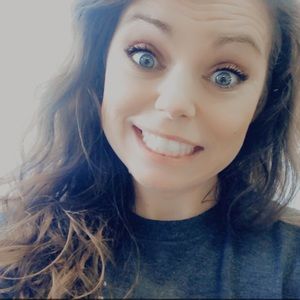 Meet your Posher, Leanne